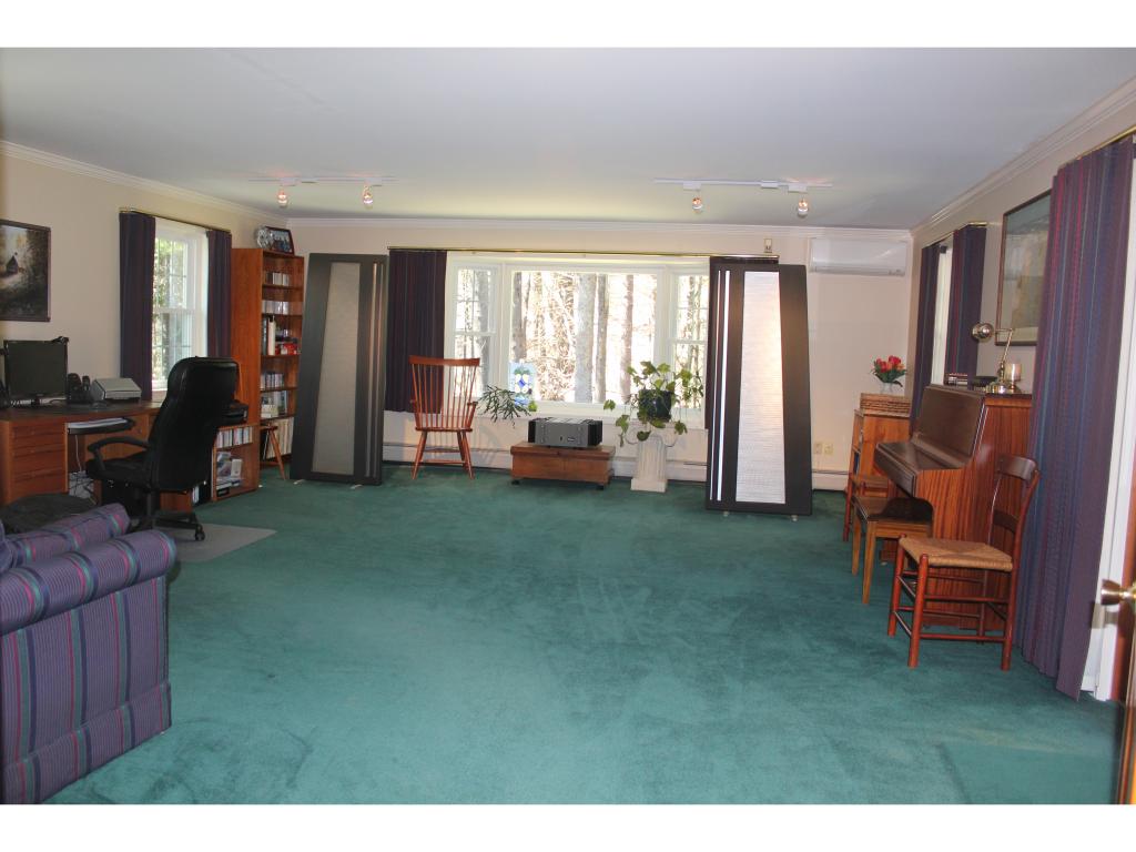 95 Rollins Road Hopkinton, NH 03229 - Photo 15 of 34