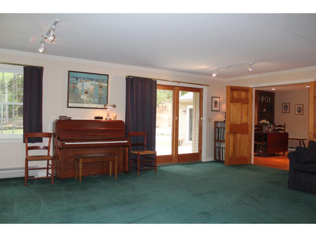 95 Rollins Road Hopkinton, NH 03229 - Photo 18 of 34