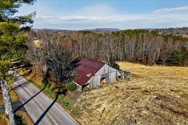 $549,900 | 305 Caney Bend Drive, Doyle, TN 38559