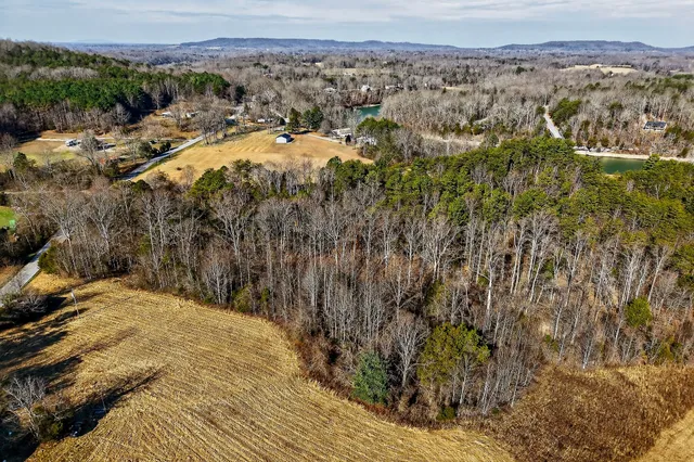 $549,900 | 305 Caney Bend Drive, Doyle, TN 38559