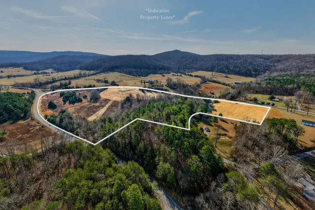 $549,900 | 305 Caney Bend Drive, Doyle, TN 38559