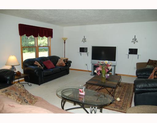 357 Sawmill Run Road Butler, PA 16001 - Photo 3 of 12 Den/Family/Great Room.