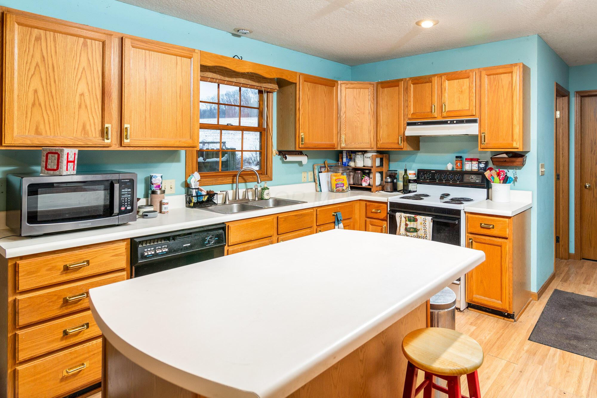 16631 Kaylor Road Danville, OH 43014 - Photo 6 of 51 16631 Kaylor Rd-06-WEB