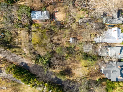a view of residential buildings