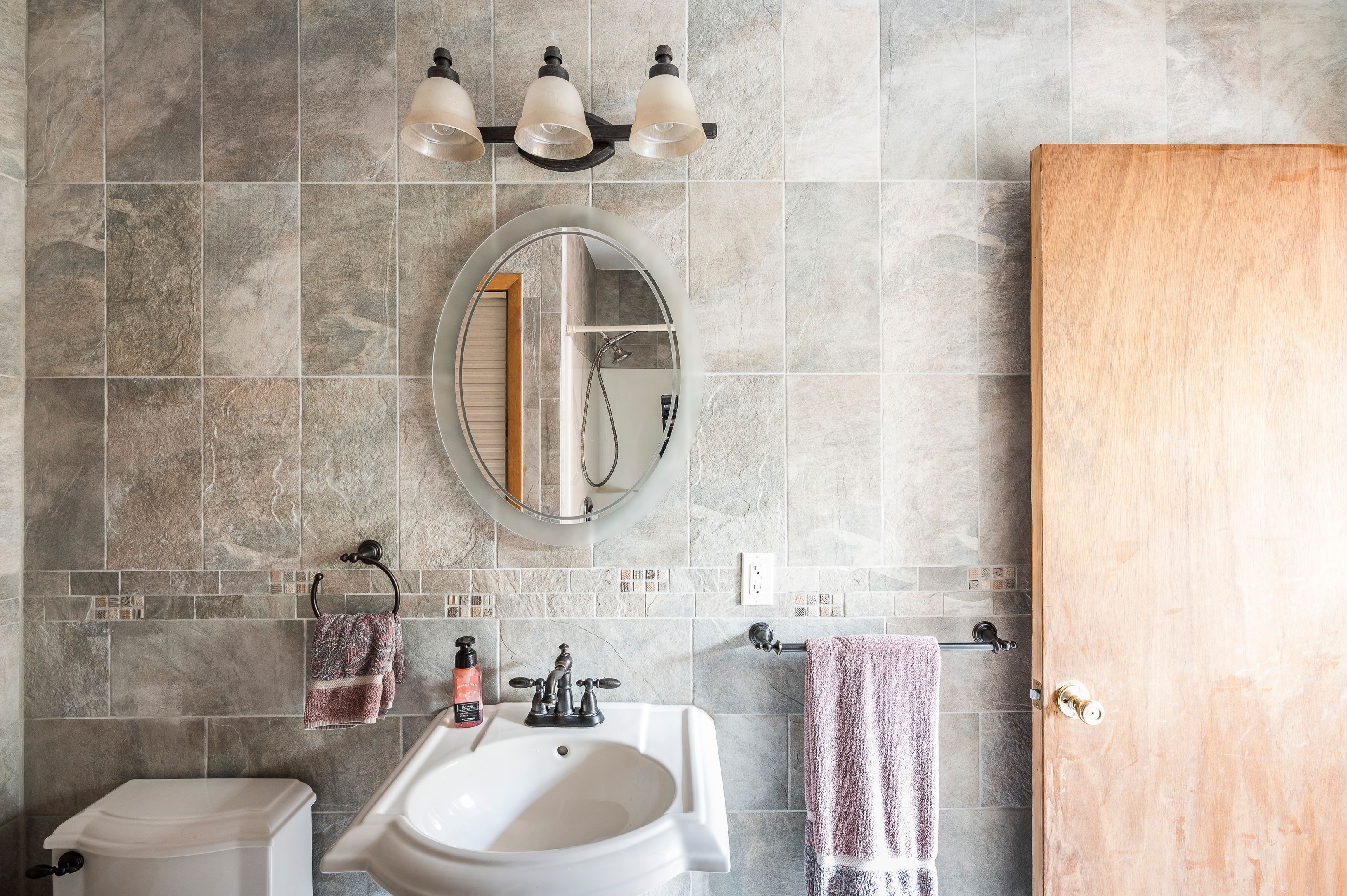 21 Woodridge Road Hampton Bays, NY 11946 - Photo 13 of 16