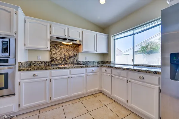 $3,500 | 968 East Robindale Road, Las Vegas, NV 89123