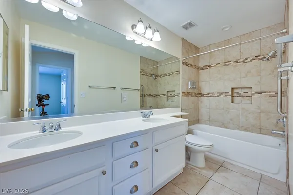 $3,500 | 968 East Robindale Road, Las Vegas, NV 89123