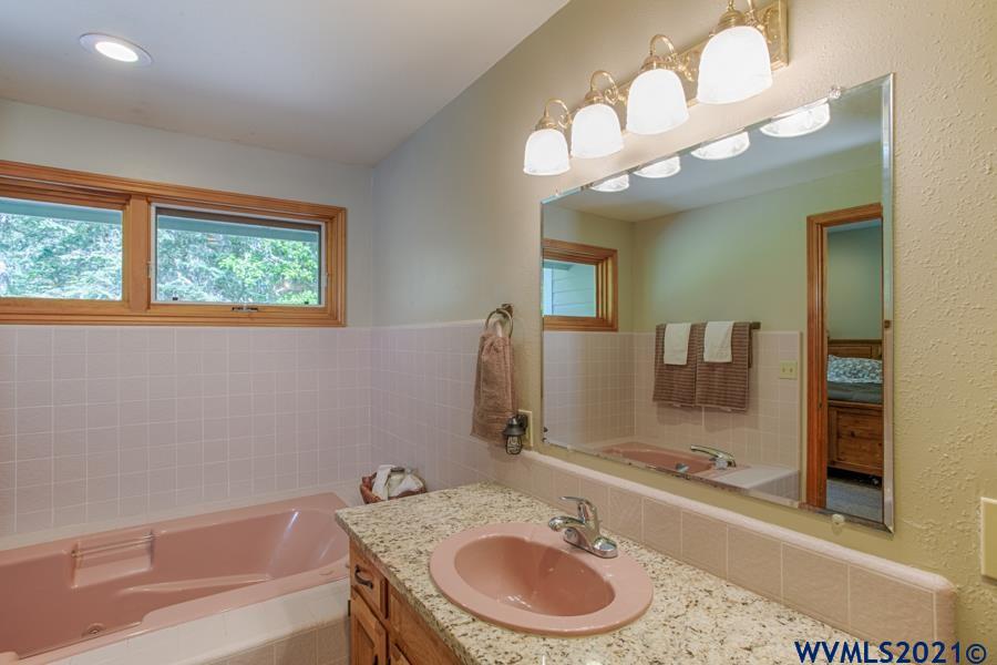 600 Reuben Boise Road Dallas, OR 97338 - Photo 28 of 42