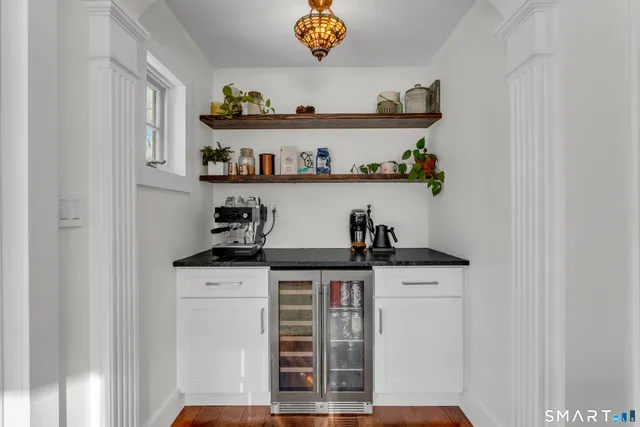 $599,000 | 3 Ferry Road, Lyme, CT 06371