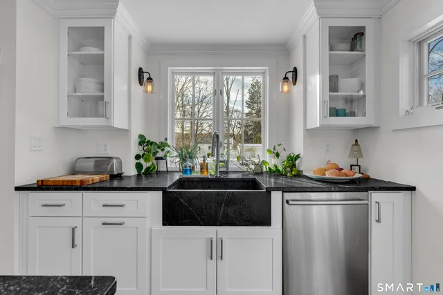 $599,000 | 3 Ferry Road, Lyme, CT 06371