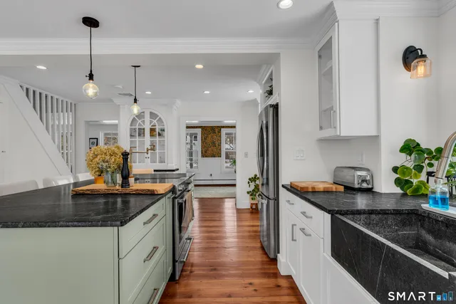 $599,000 | 3 Ferry Road, Lyme, CT 06371