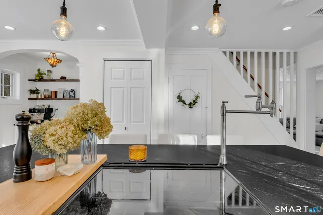 $599,000 | 3 Ferry Road, Lyme, CT 06371