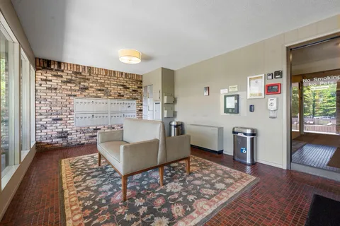 $330,000 | 205 Barry Avenue South, Unit 117, Wayzata, MN 55391