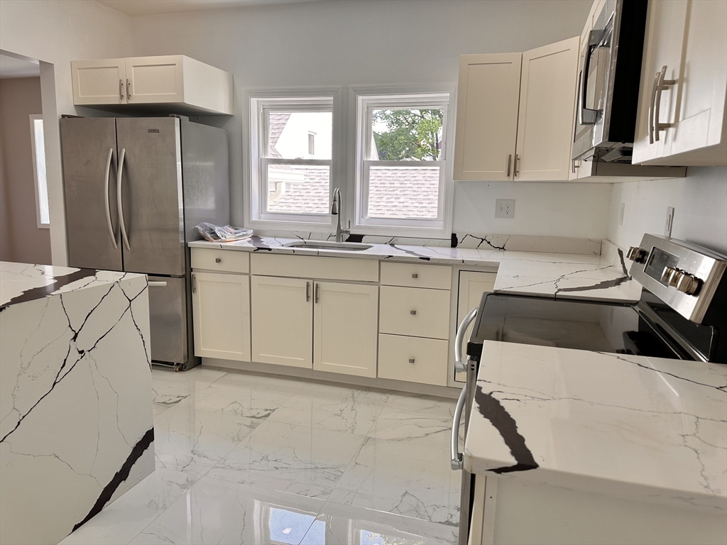 524 Howard Street, Unit 2 Lawrence, MA 01841 - Photo 2 of 27