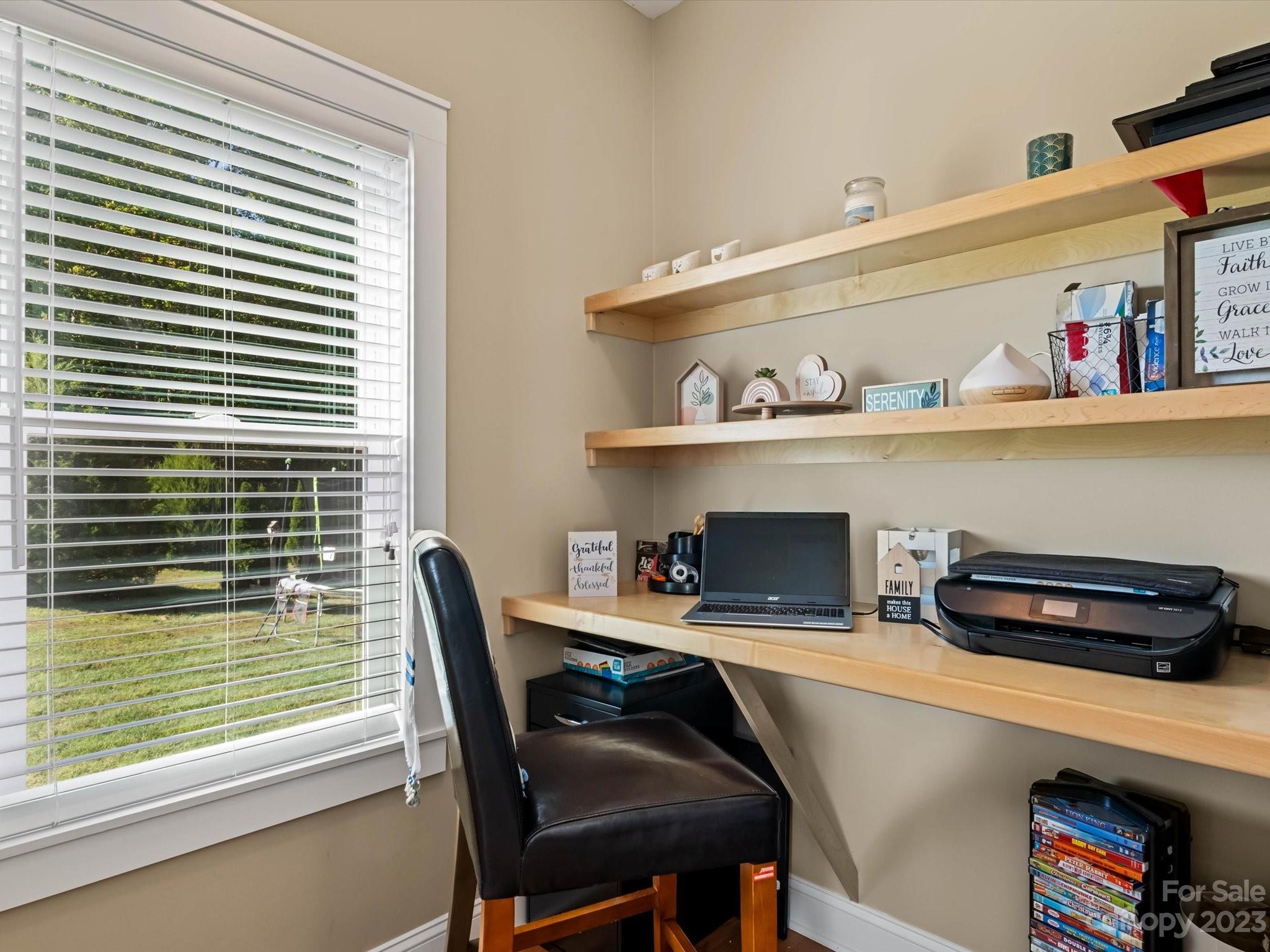 125 Boulder Ridge Drive State Road, NC 28676 - Photo 19 of 39 a workspace with furniture and window