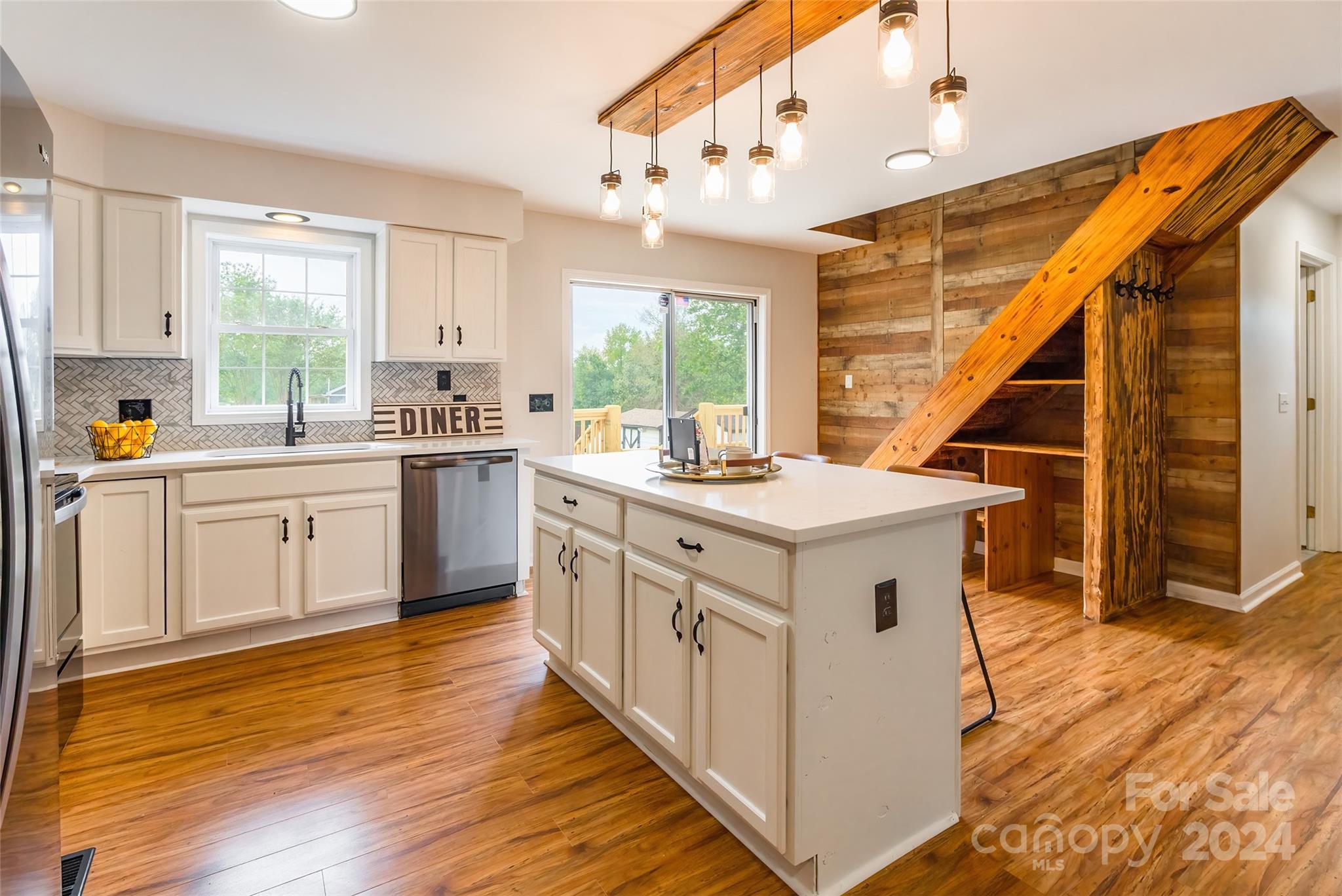 340 Old Hardin Road Dallas, NC 28034 - Photo 3 of 26 Gallery Image 3
