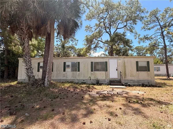 $850 | 7535 McDaniel Drive, North Fort Myers, FL 33917