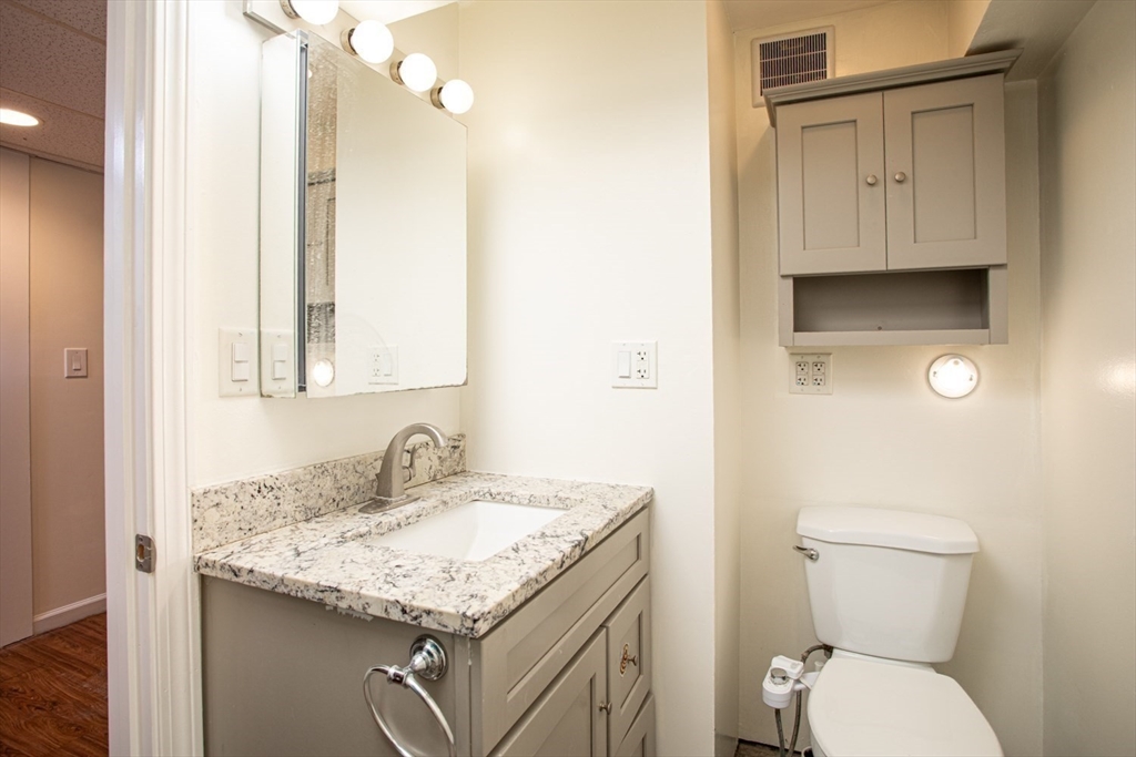 511 Old Fall River Road Dartmouth, MA 02747 - Photo 35 of 42 Gallery Image 35