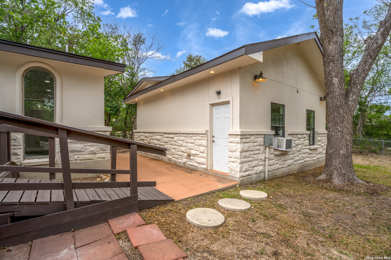 1153 Garraty Road Terrell Hills, TX 78209 - Photo 34 of 41