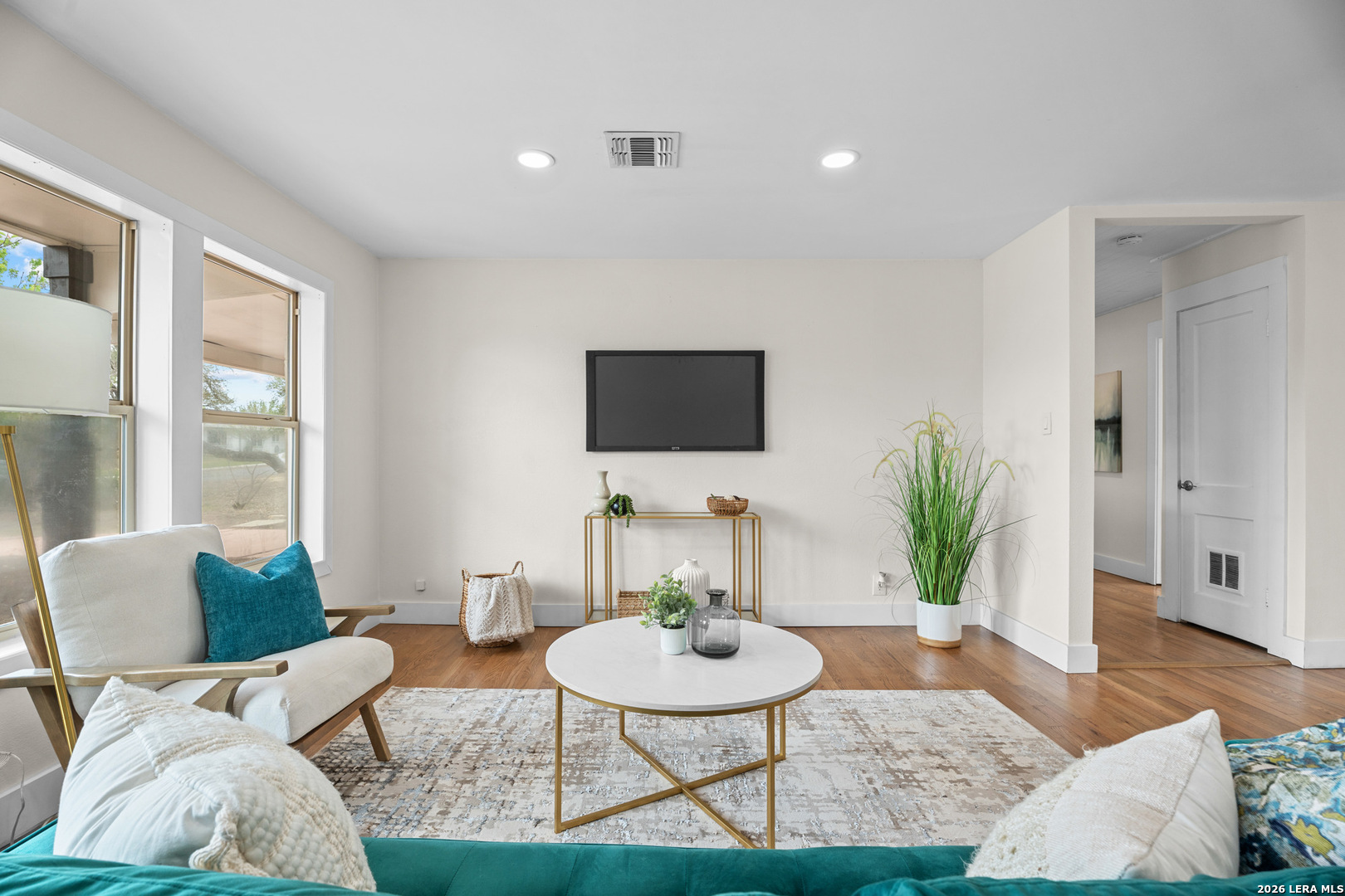 1153 Garraty Road Terrell Hills, TX 78209 - Photo 7 of 41