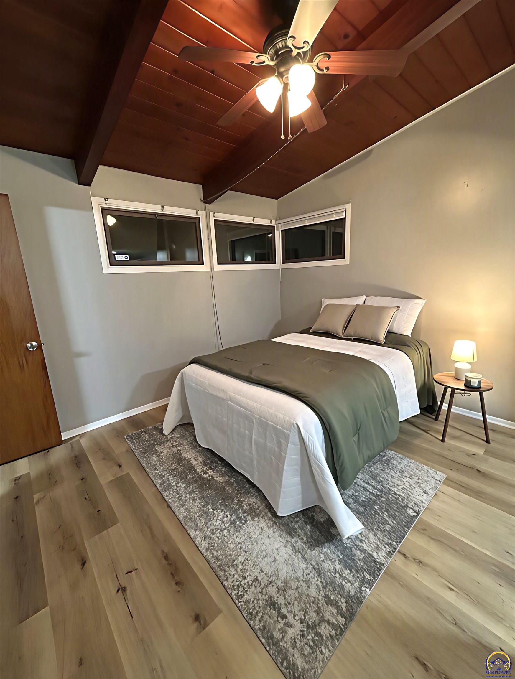 2516 Southwest Burnett Road Topeka, KS 66614 - Photo 14 of 23