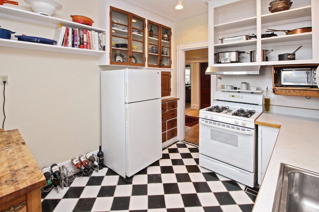 6 Radcliffe Road, Unit 5 Boston, MA 02134 - Photo 7 of 12 Gallery Image 7