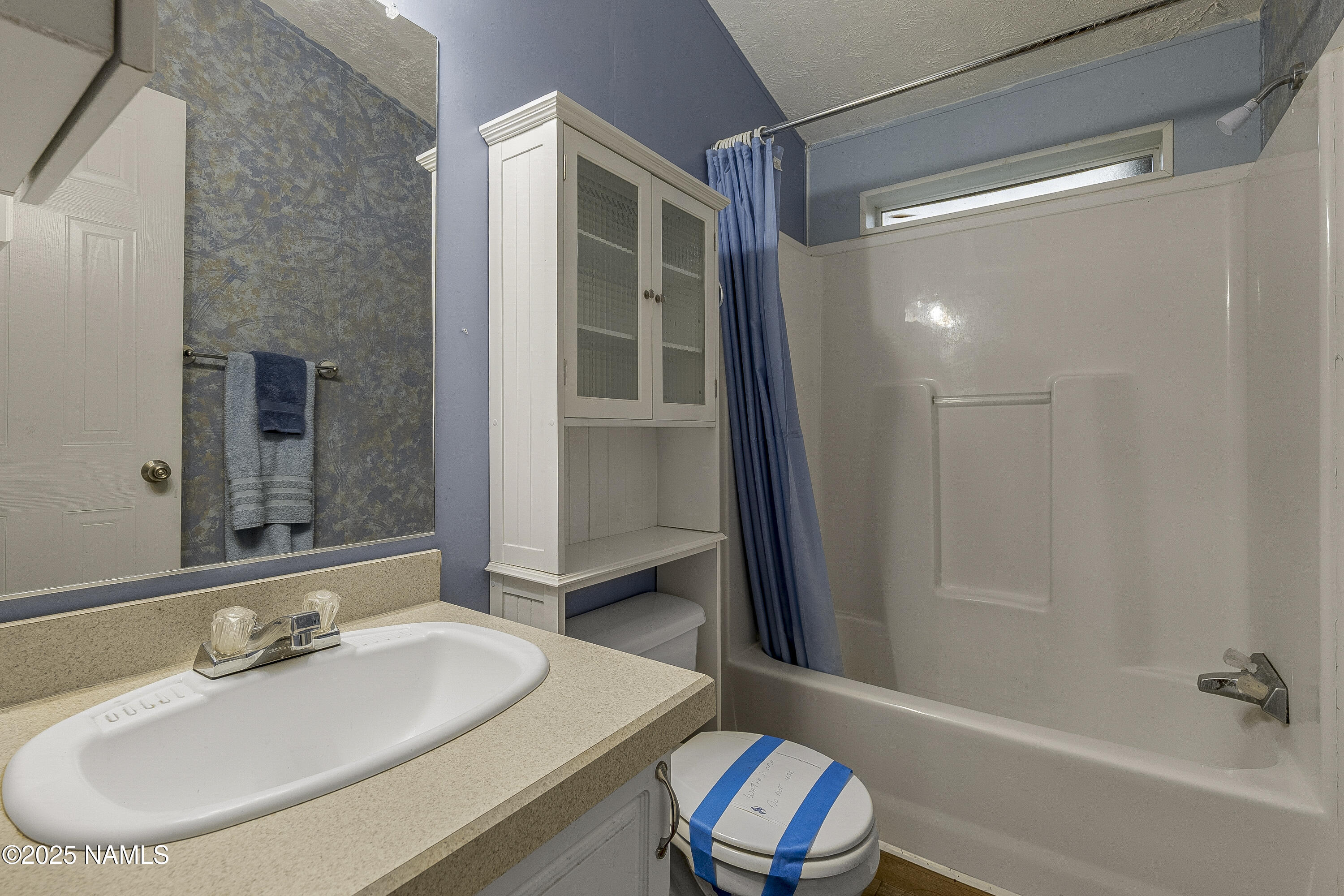 14412 Leupp Road Flagstaff, AZ 86004 - Photo 16 of 27 14412 Bathroom