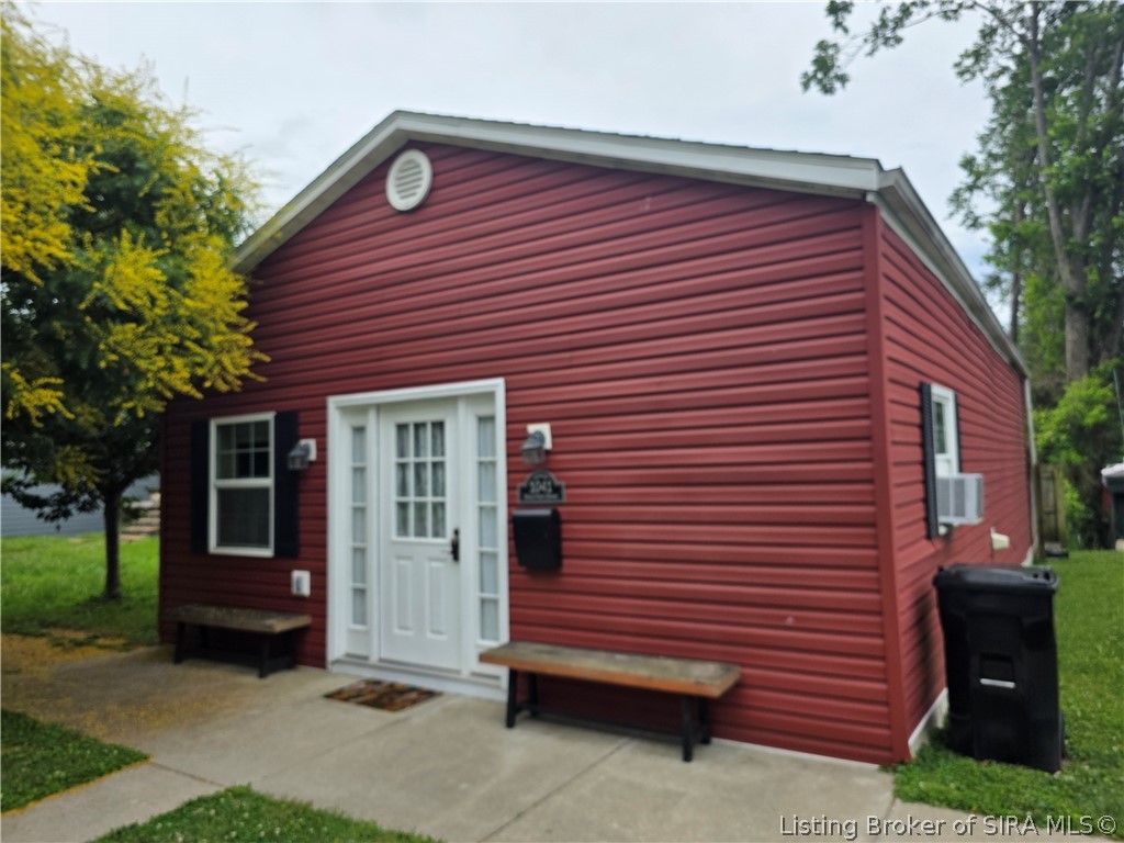1041 West Main Street Madison, IN 47250 - Photo 1 of 13