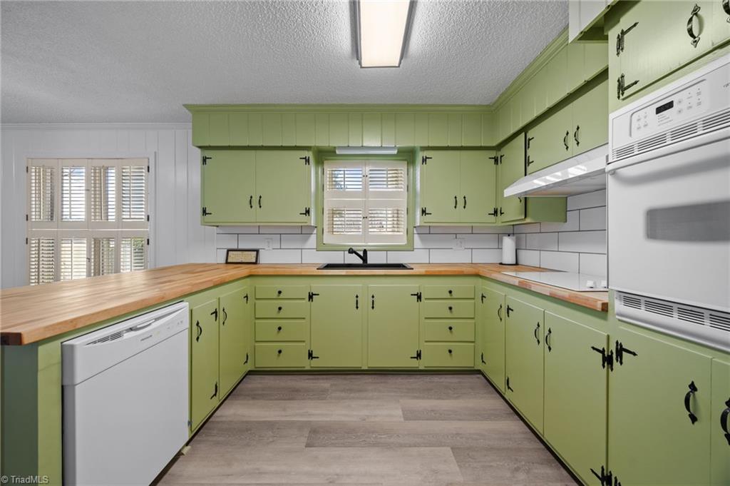 2969 Piney Mountain Road Walnut Cove, NC 27052 - Photo 8 of 19