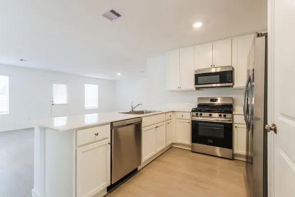 $1,890 | 1539 Sunset Ridge Drive, Conroe, TX 77306