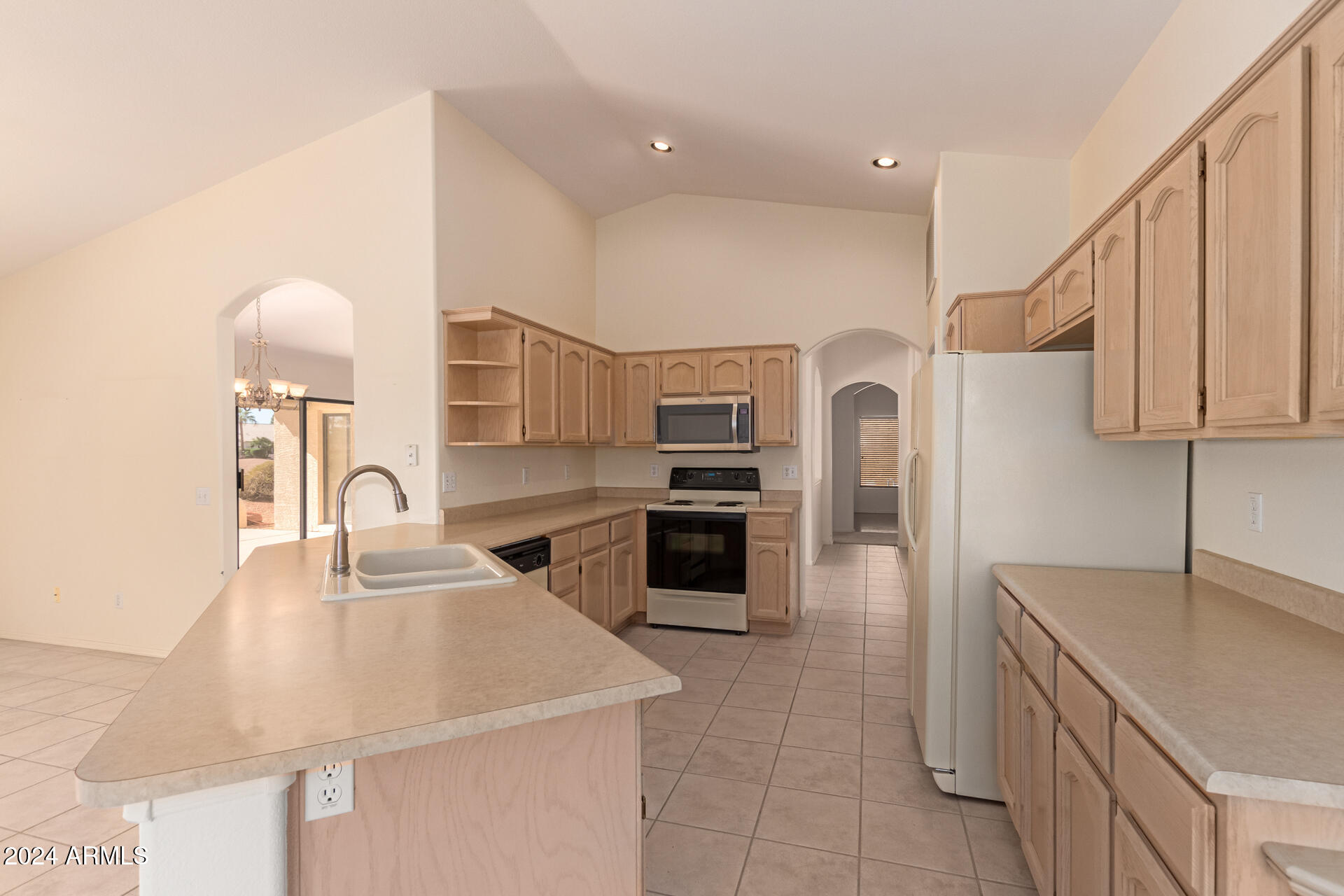 15271 Piccadilly Road Goodyear, AZ 85395 - Photo 7 of 15 Expansive Kitchen