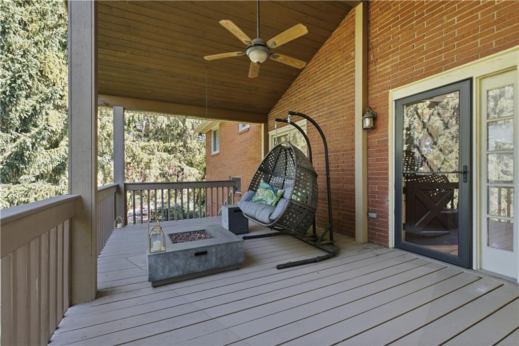 998 Jefferson Heights Road Pittsburgh, PA 15235 - Photo 25 of 26 Covered Deck