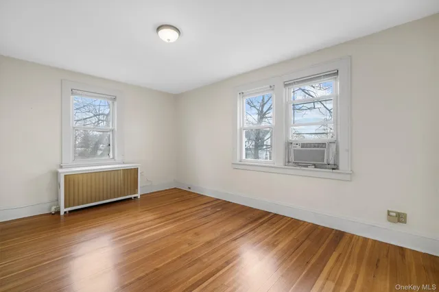 $4,000 | 247 Roberts Avenue, Yonkers, NY 10703