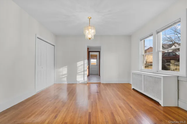 $4,000 | 247 Roberts Avenue, Yonkers, NY 10703