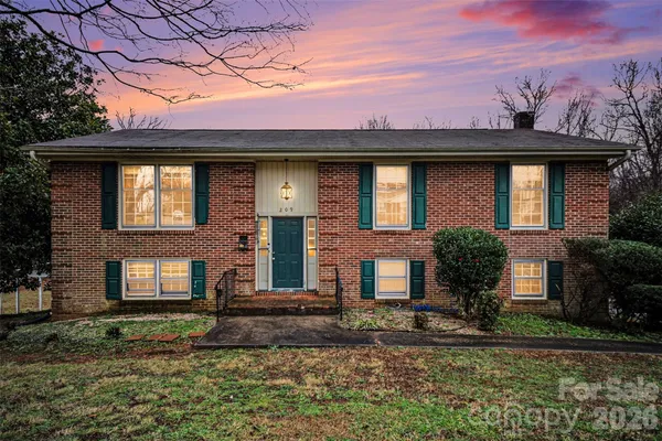 $299,500 | 209 Windover Drive, Forest City, NC 28043