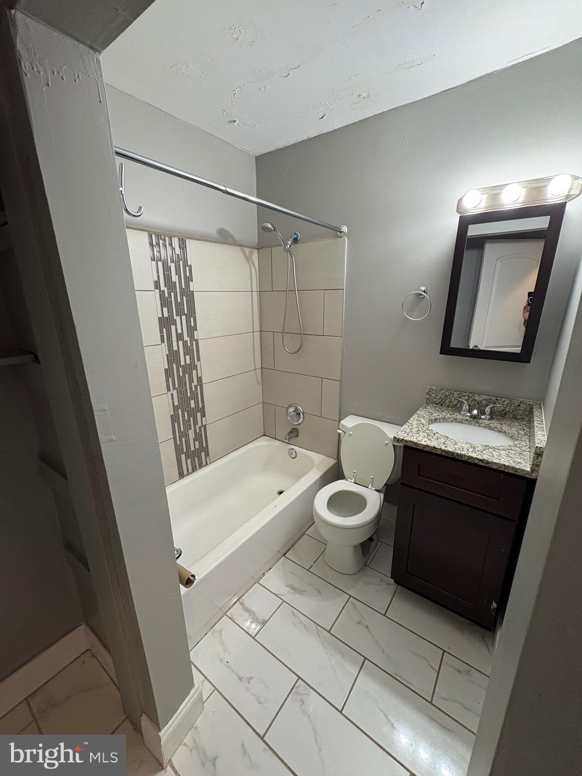 911 St Dunstans Road Baltimore, MD 21212 - Photo 8 of 11