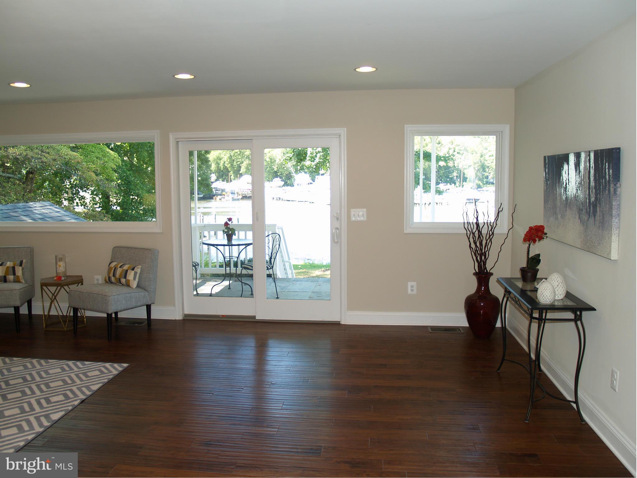 989 Round Bay Road Crownsville, MD 21032 - Photo 17 of 30 Living Room