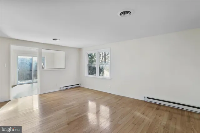 $359,900 | 13 Oriole Circle, Berkeley Springs, WV 25411