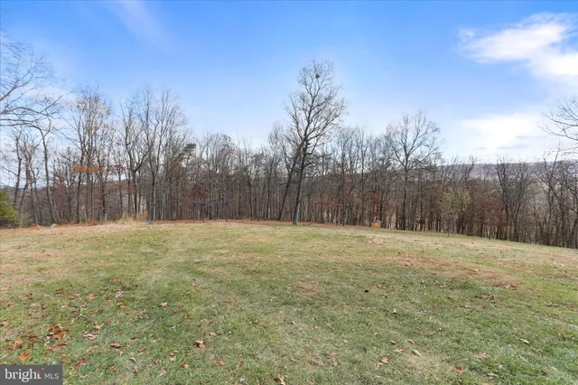 $359,900 | 13 Oriole Circle, Berkeley Springs, WV 25411