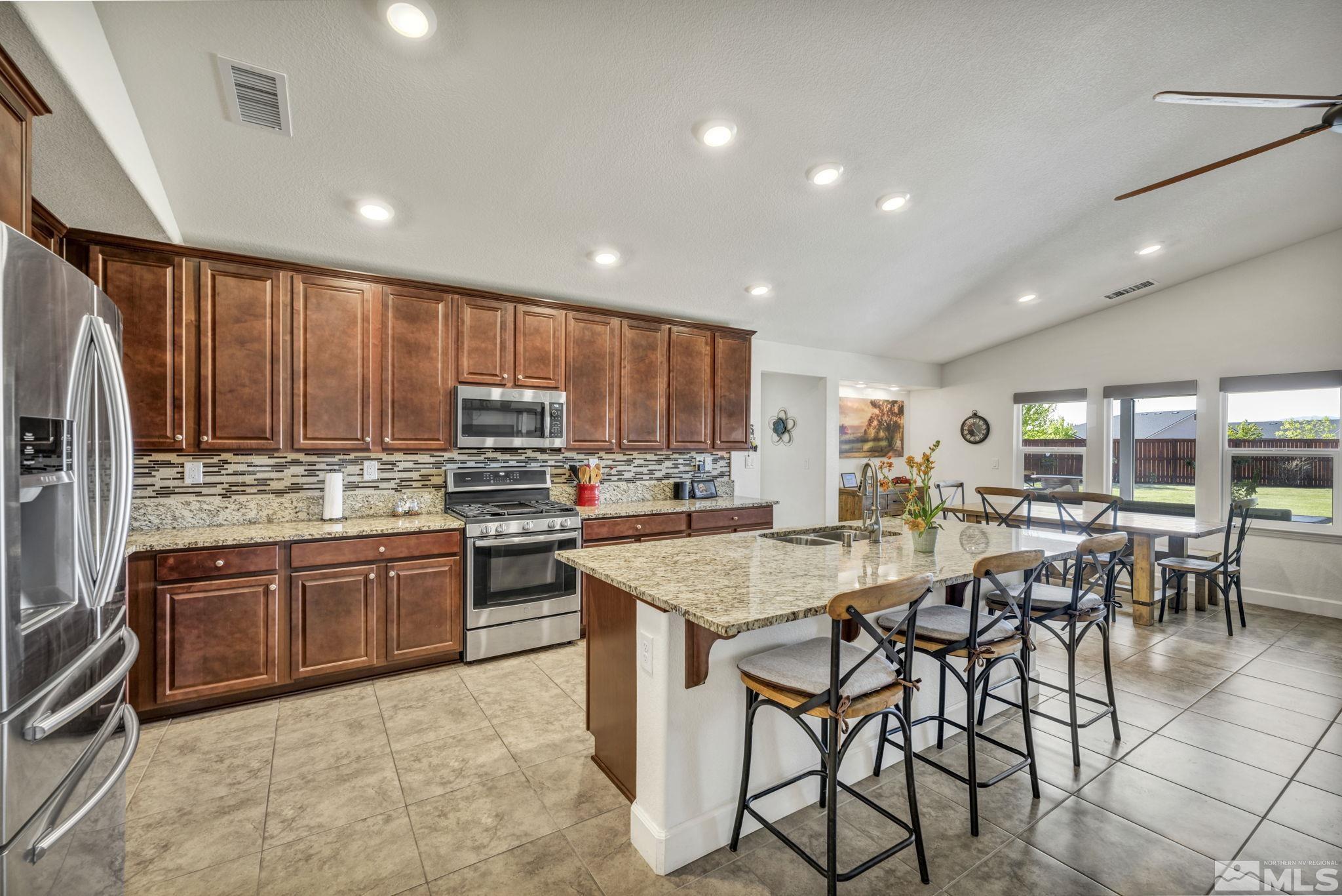 521 Leviathan Court Reno, NV 89506 - Photo 8 of 38 Photo 8