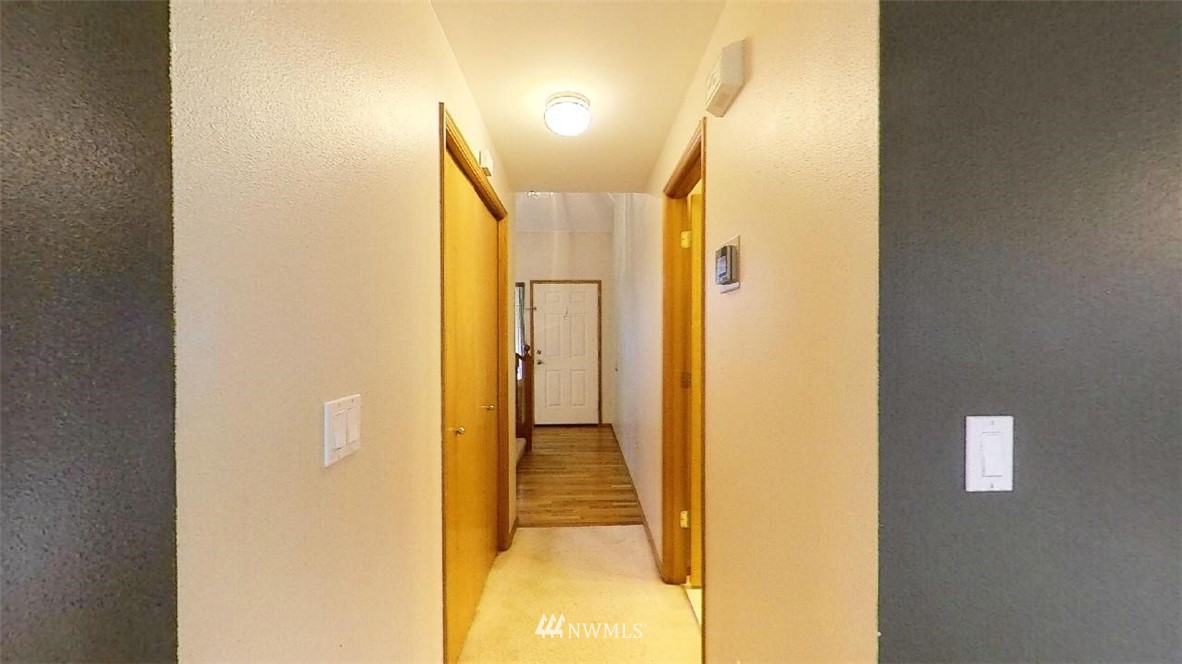 18607 104th Place Southeast Renton, WA 98055 - Photo 12 of 22 a view of a bathroom with shower