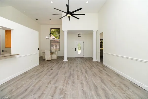 $3,950 | 311 31st Street Northwest, Naples, FL 34120