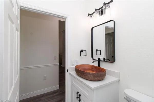$3,950 | 311 31st Street Northwest, Naples, FL 34120