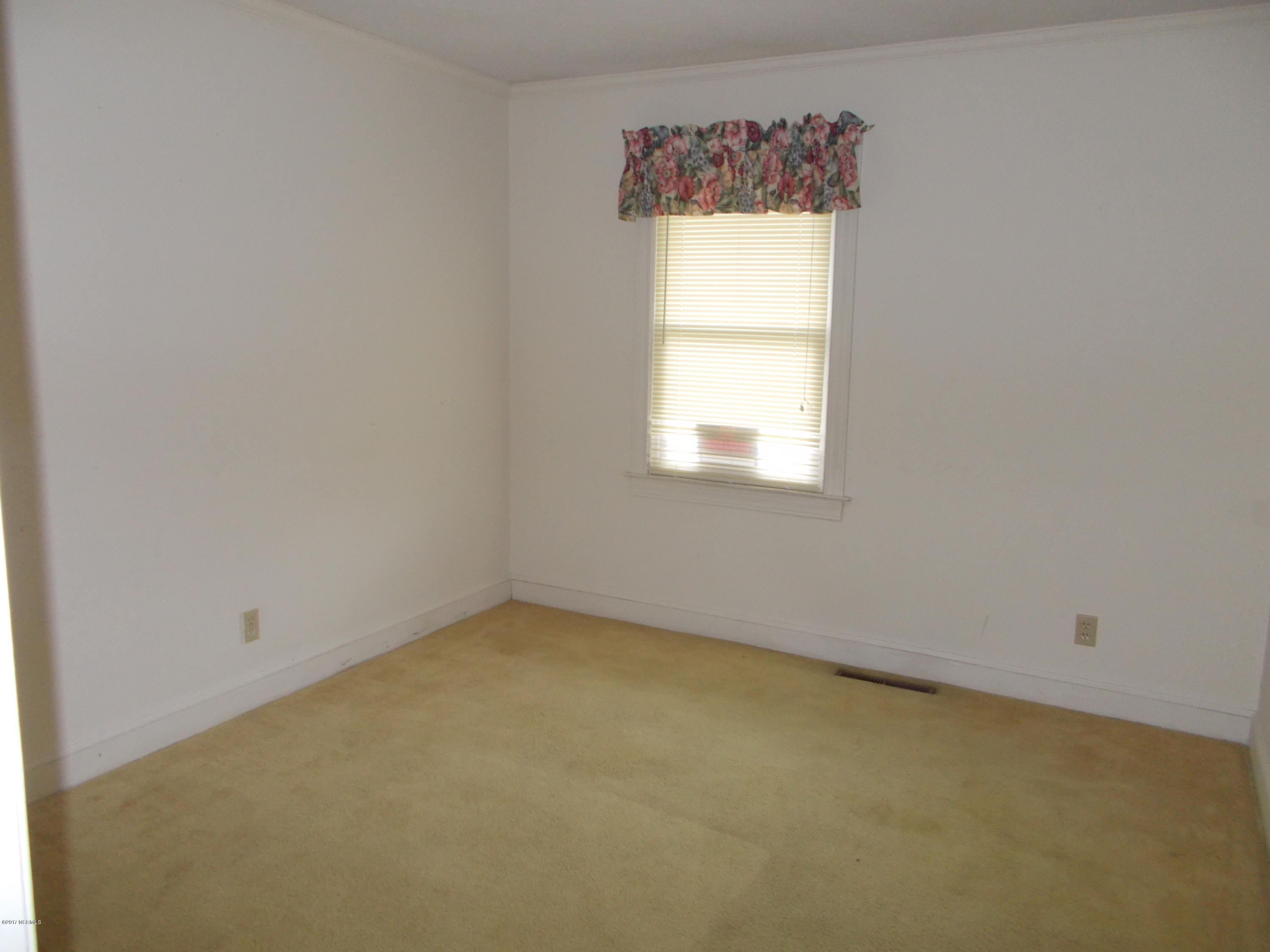 913 Phillips Road Kinston, NC 28504 - Photo 8 of 15 Bedroom