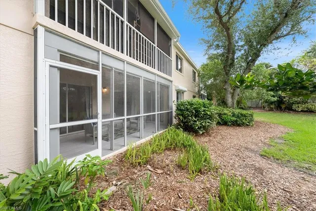 $270,000 | 2810 Citrus Lake Drive, Unit U101, Naples, FL 34109