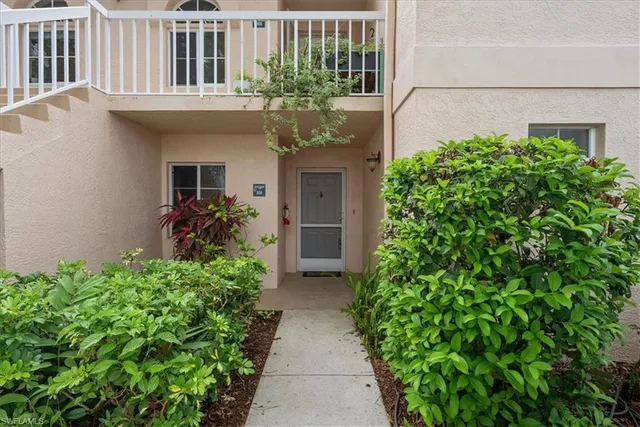 $270,000 | 2810 Citrus Lake Drive, Unit U101, Naples, FL 34109