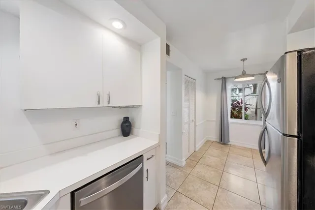 $270,000 | 2810 Citrus Lake Drive, Unit U101, Naples, FL 34109