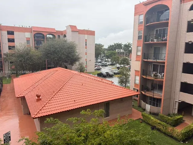 $1,749 | 5201 Northwest 7th Street, Unit 405, Miami, FL 33126
