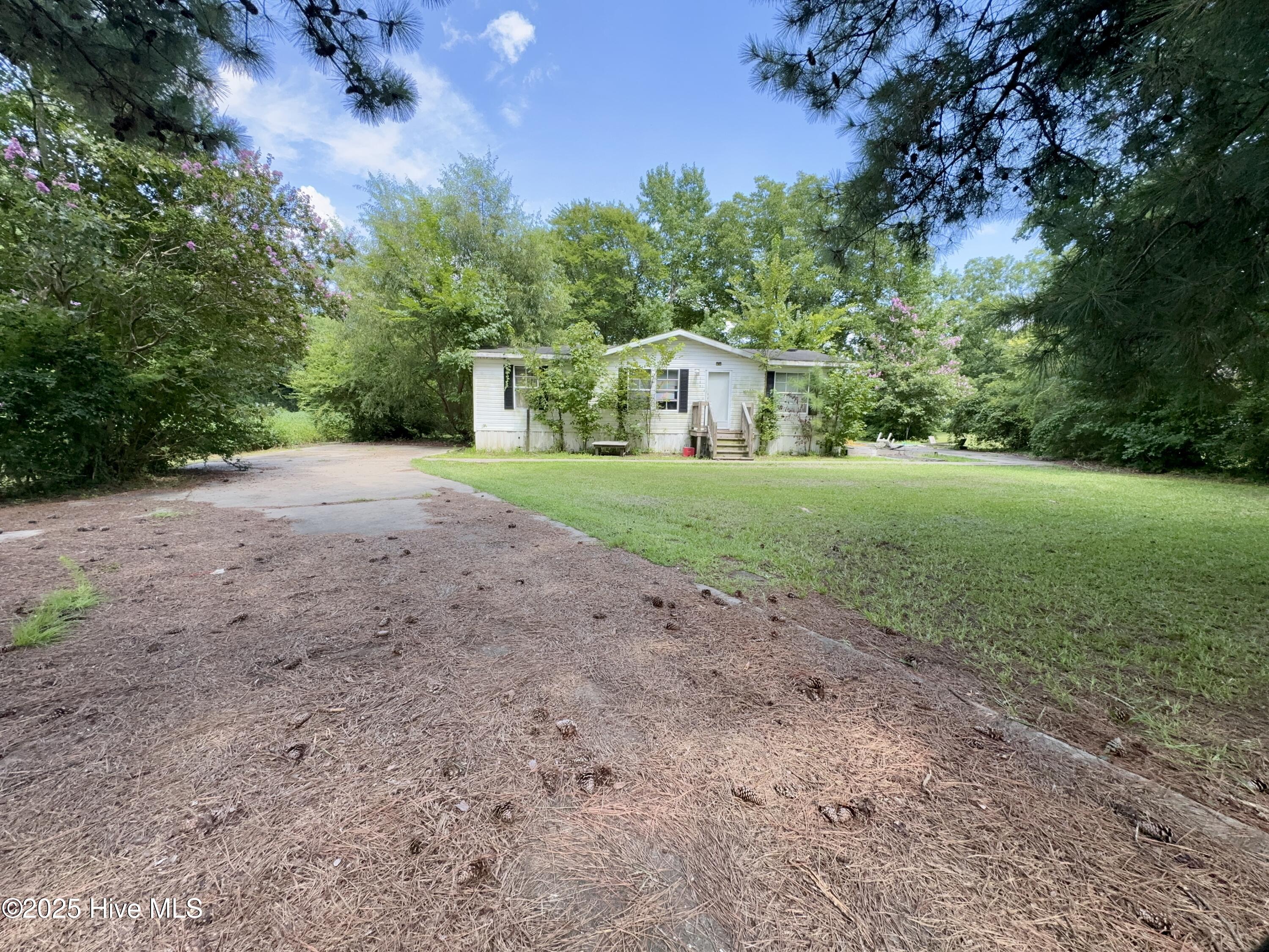 175 Union Hall Road Hertford, NC 27944 - Photo 18 of 36 2000 Trailer-3 bed, 2 bath-no affixed to the land