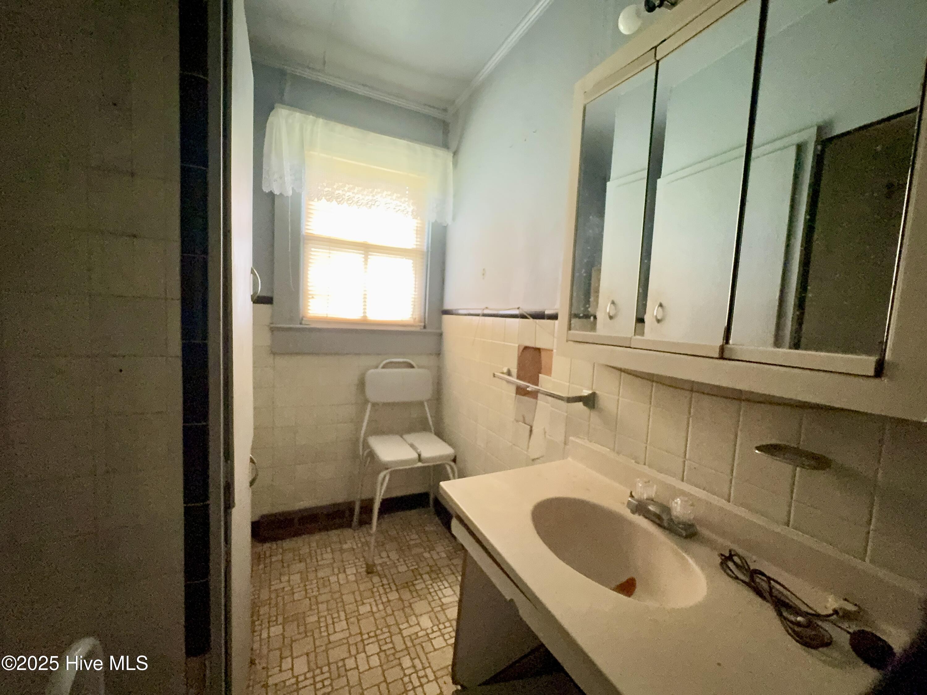 175 Union Hall Road Hertford, NC 27944 - Photo 7 of 36 House bathroom